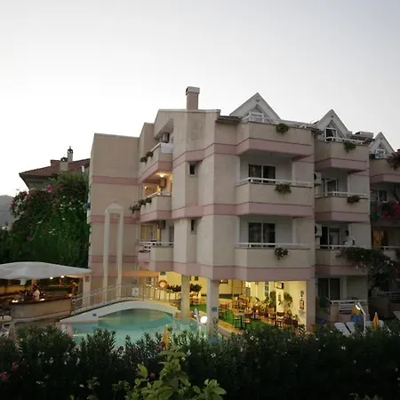 公寓式酒店 Erdenhan 3*