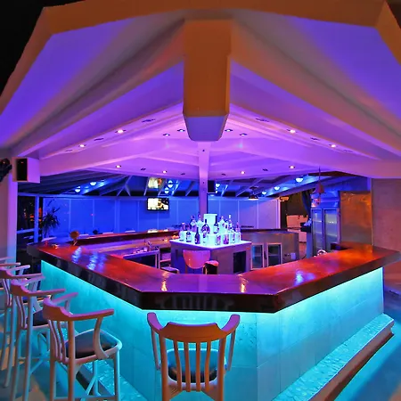 公寓式酒店 Erdenhan 3*