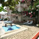 Erdenhan Aparthotel 3*